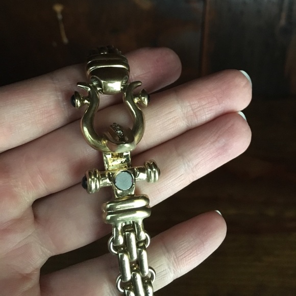 Beautiful chunky gold necklace - Picture 4 of 4